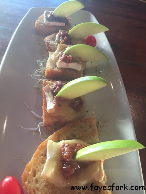 APPLE & BRIE