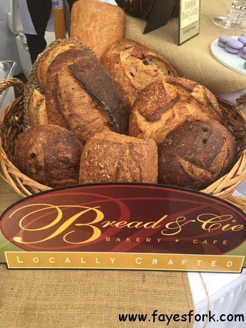 BREAD AND CIE