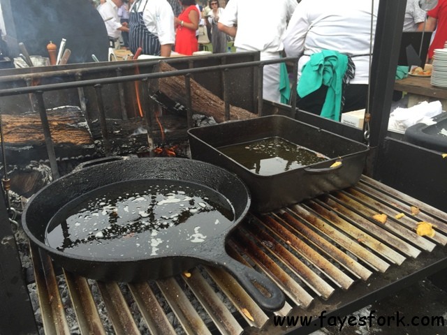 HOT OIL FOR THE SQUASH FRITTERS